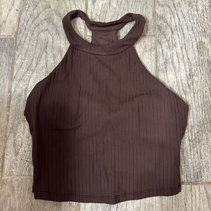 Alo crop top in deep purple!